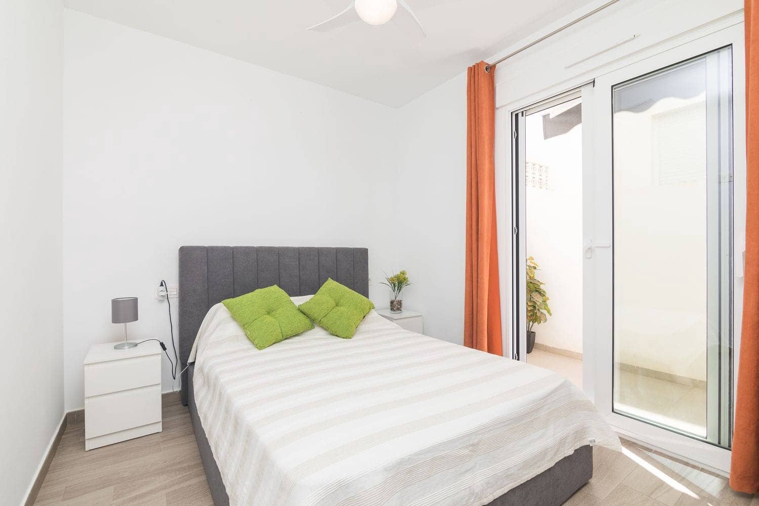 2 bedroom Apartment for sale in Gran Alacant with pool - € 269,995 (Ref: 9840660)