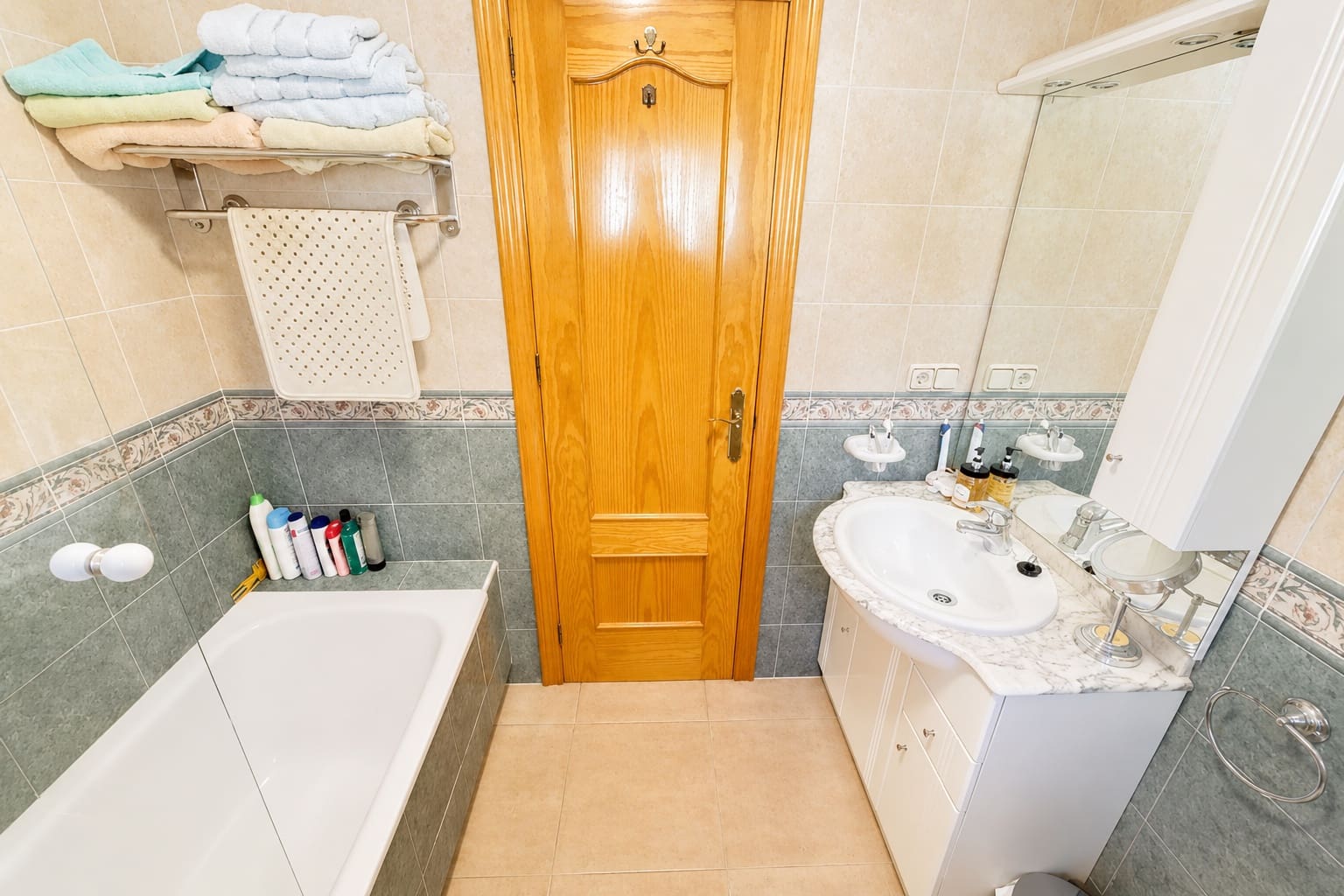 2 slaapkamer Appartement te koop in Villamartin met zwembad garage - € 153.995 (Ref: 9974245)