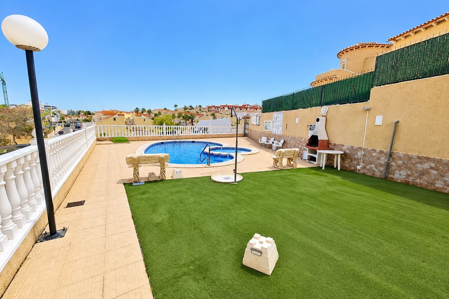 2 slaapkamer Appartement te koop in Villamartin met zwembad garage - € 153.995 (Ref: 9974245)