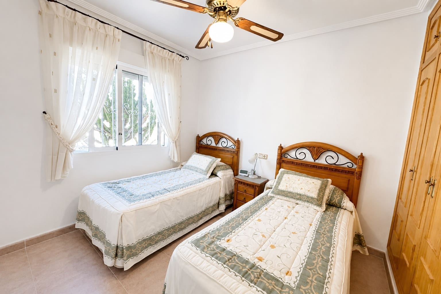 2 slaapkamer Appartement te koop in Villamartin met zwembad garage - € 153.995 (Ref: 9974245)