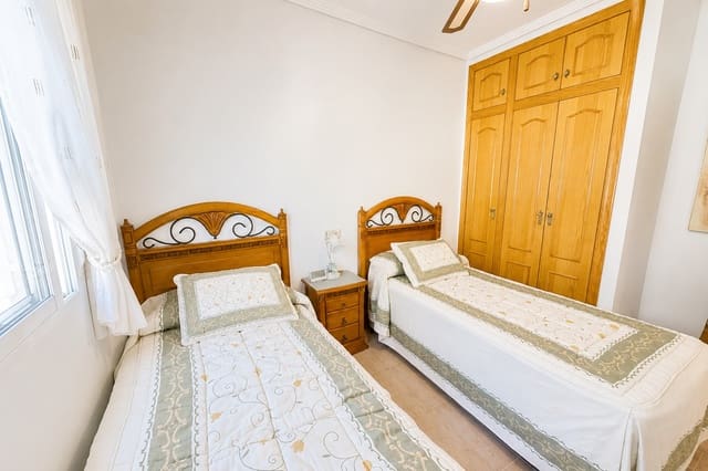 2 chambre Appartement à vendre à Villamartin, Orihuela avec piscine garage - 153 995 € (Ref: 9974245)