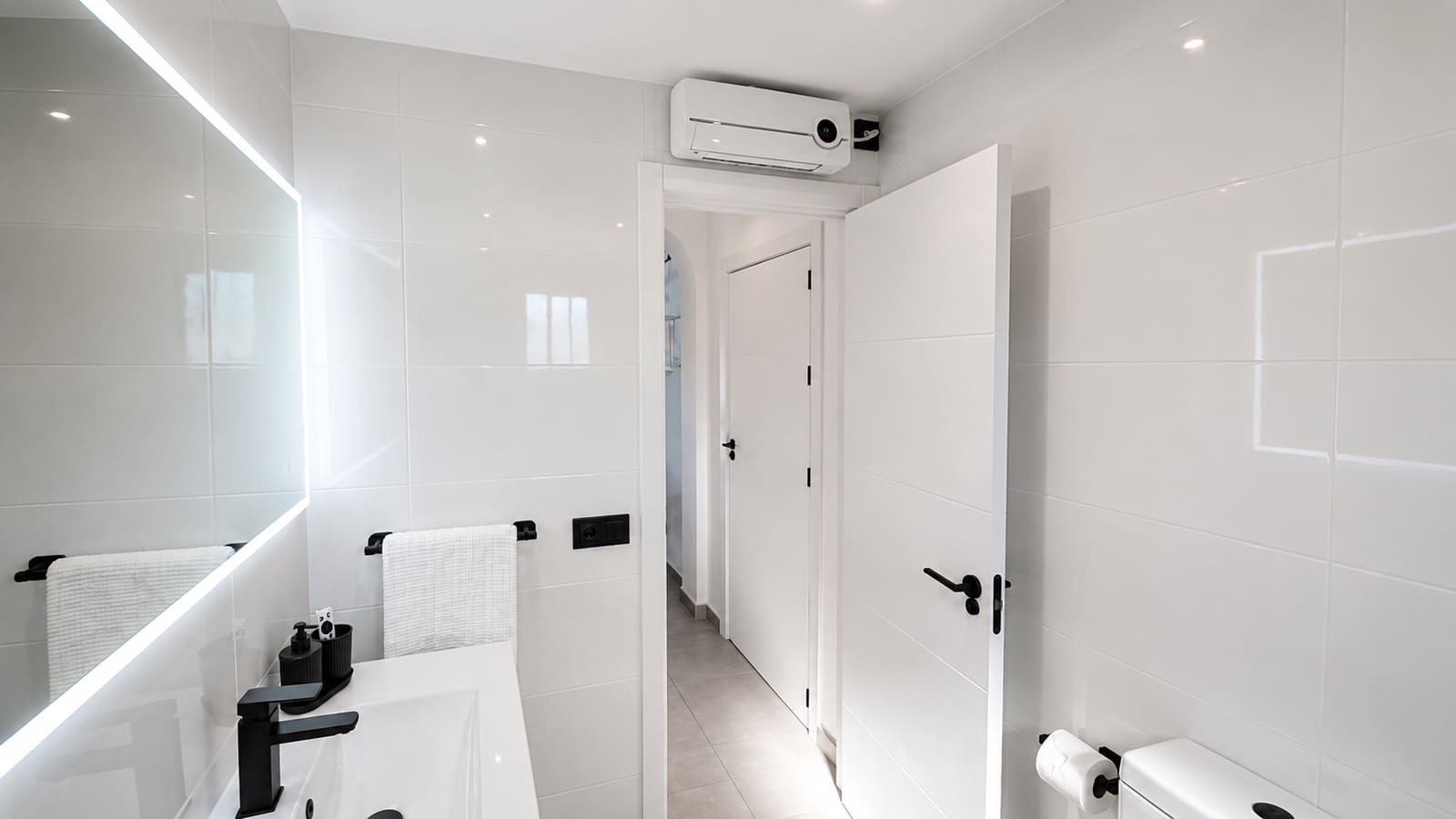 1 chambre Appartement à vendre à Villamartin avec piscine - 119 990 € (Ref: 9974246)