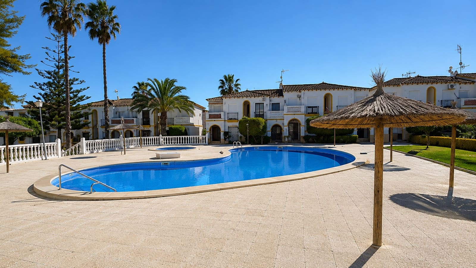 1 chambre Appartement à vendre à Villamartin avec piscine - 119 990 € (Ref: 9974246)
