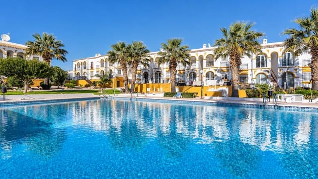 1 slaapkamer Appartement te koop in Villamartin, Orihuela met zwembad - € 119.990 (Ref: 9974246)