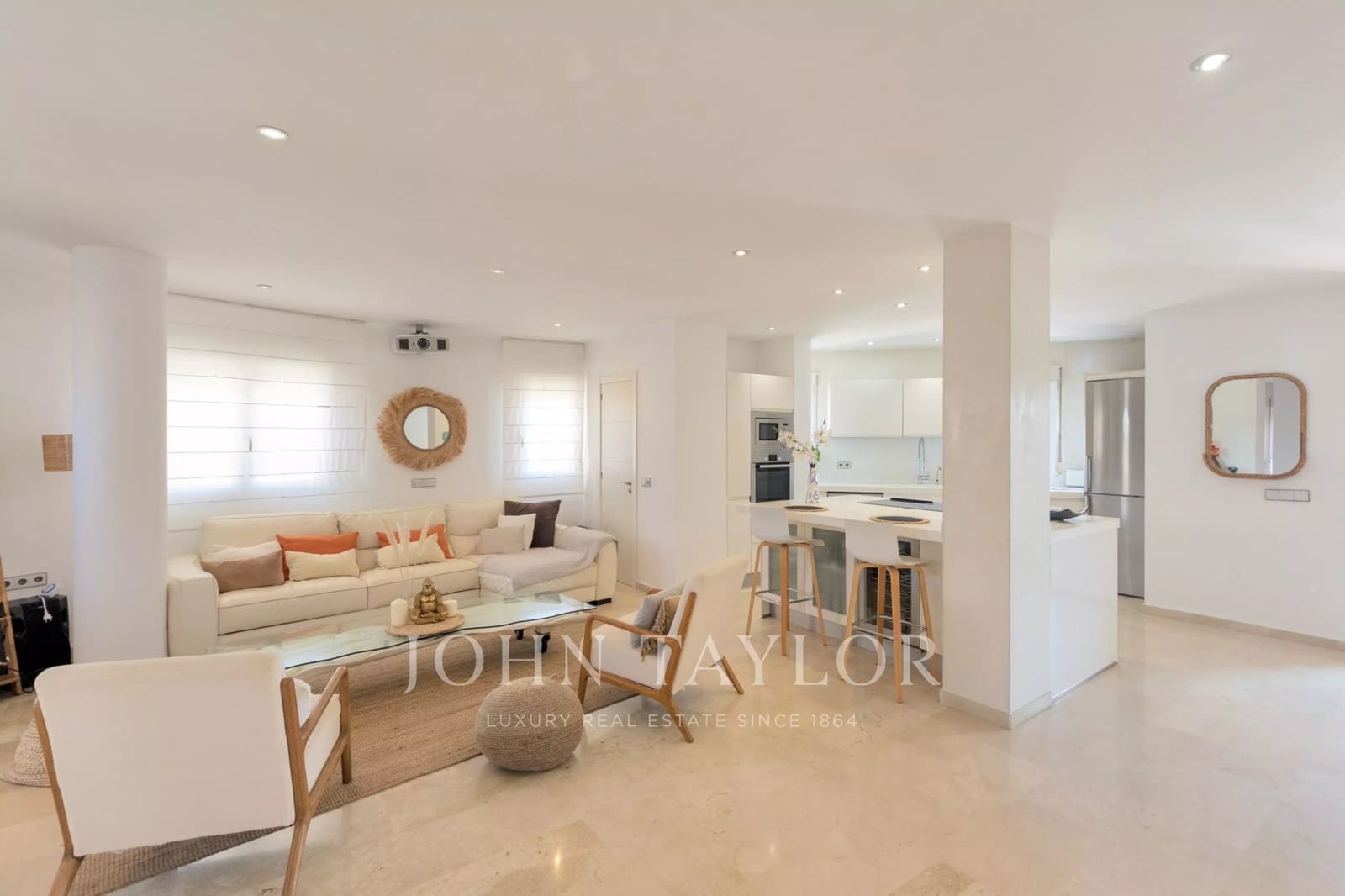 2 bedroom Penthouse for sale in Santa Eulalia / Santa Eularia with pool - € 880,000 (Ref: 10012650)