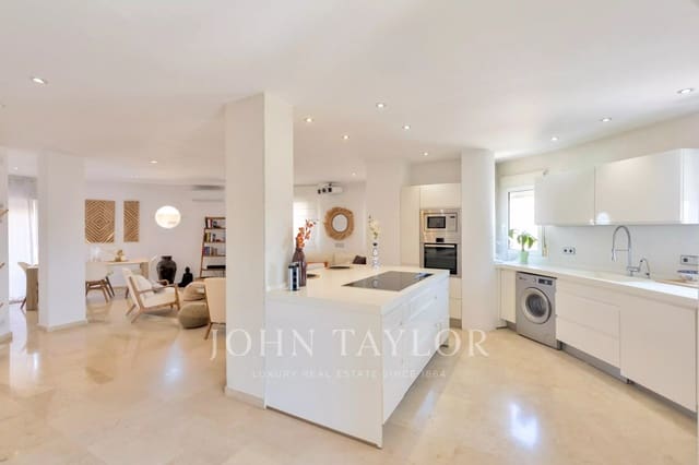 2 slaapkamer Penthouse te koop in Santa Eulalia / Santa Eularia met zwembad - € 880.000 (Ref: 10012650)