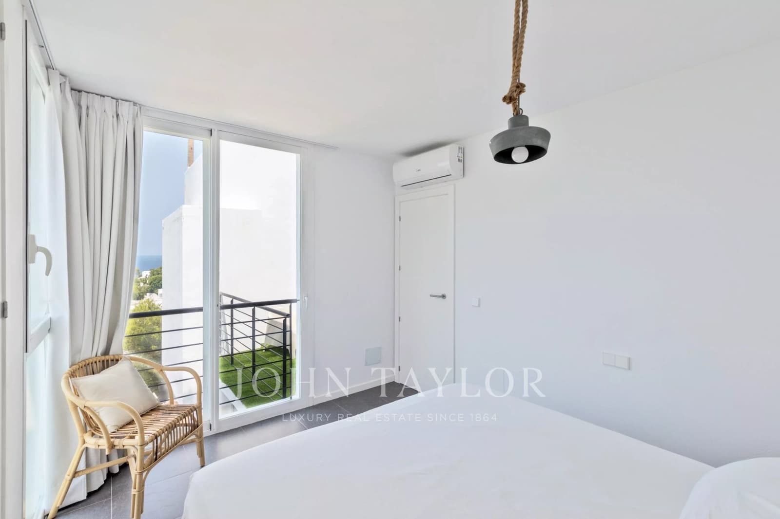 4 bedroom Townhouse for sale in San Jose / Sant Josep de Sa Talaia with pool - € 1,450,000 (Ref: 10014890)