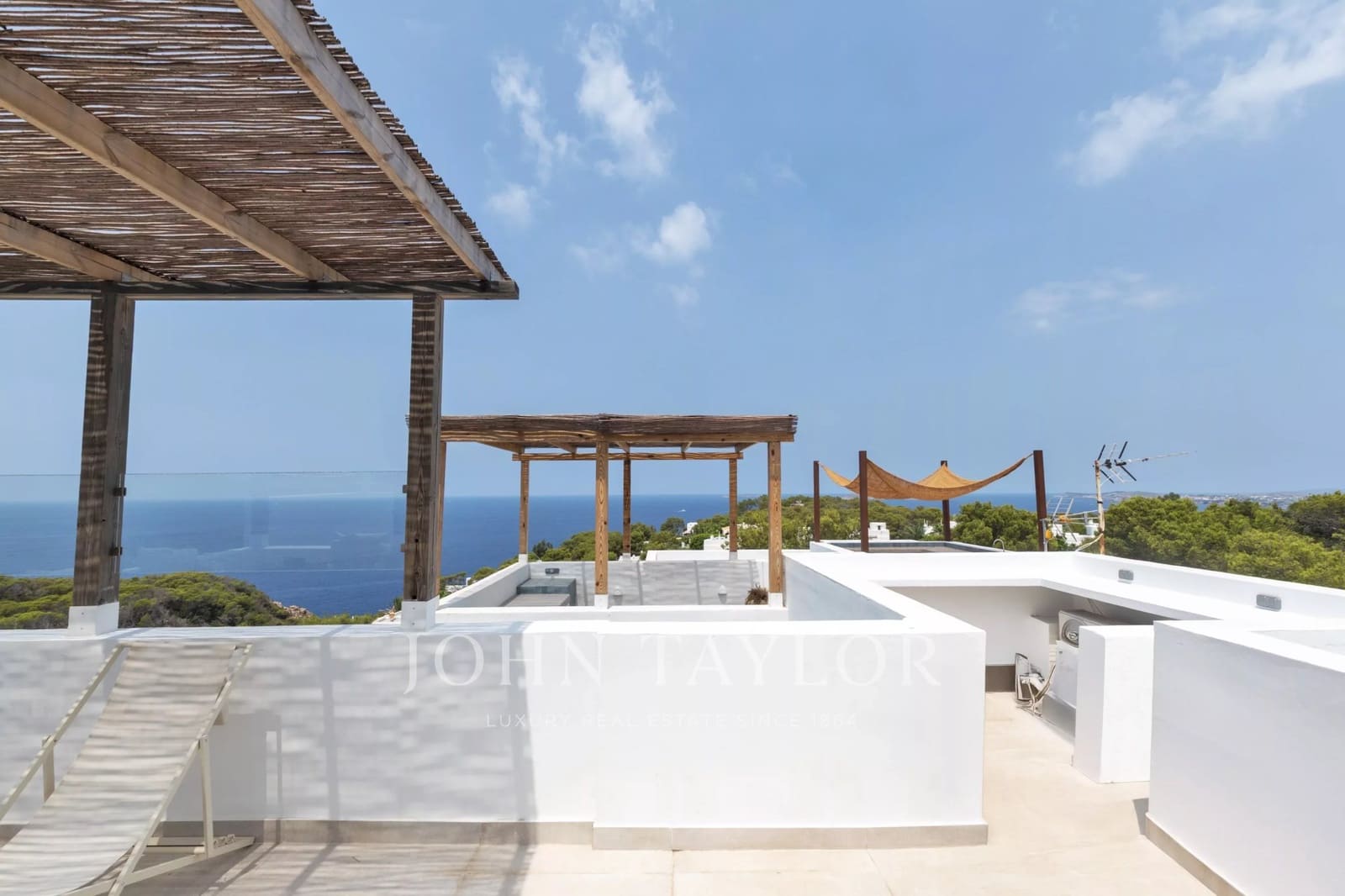 4 bedroom Townhouse for sale in San Jose / Sant Josep de Sa Talaia with pool - € 1,450,000 (Ref: 10014890)