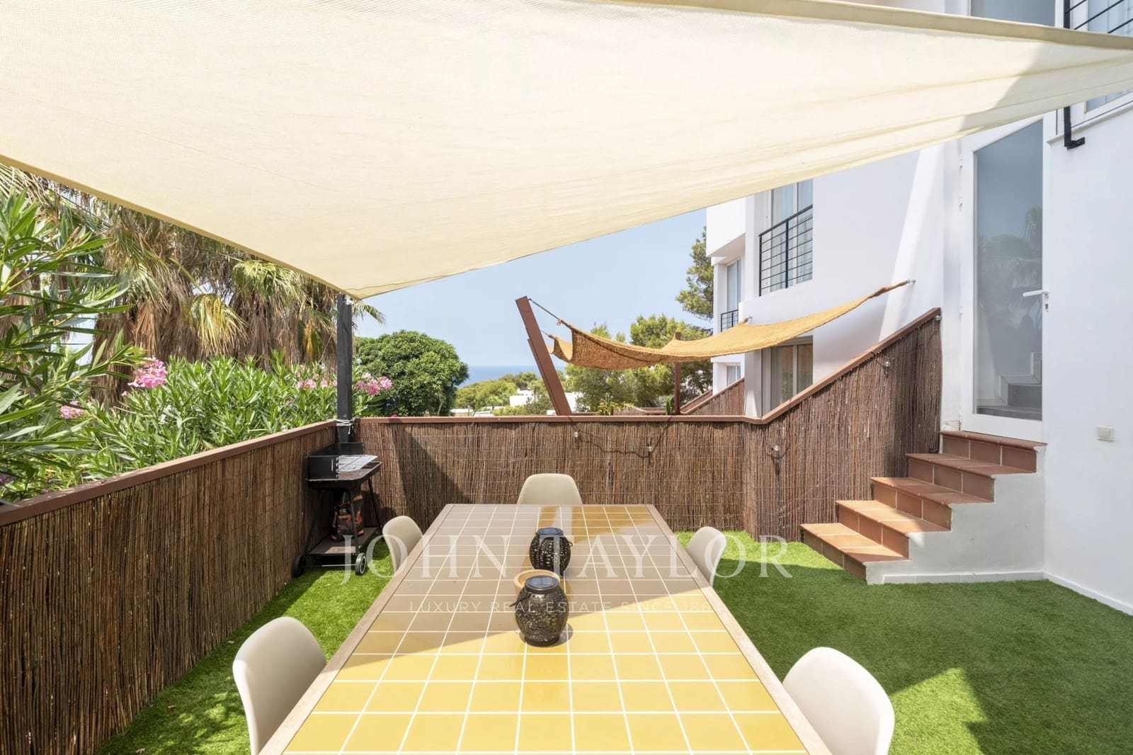 4 bedroom Townhouse for sale in San Jose / Sant Josep de Sa Talaia with pool - € 1,450,000 (Ref: 10014890)