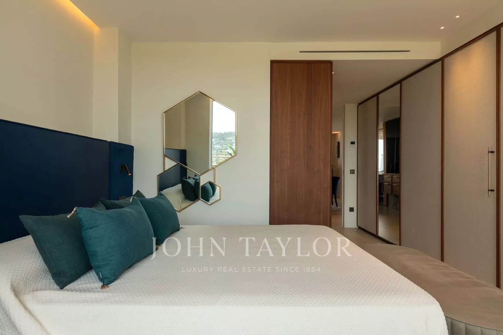 3 sypialnia Penthouse na sprzedaż w Miasto Ibiza / Eivissa z basenem - 2 950 000 € (Ref: 10042247)