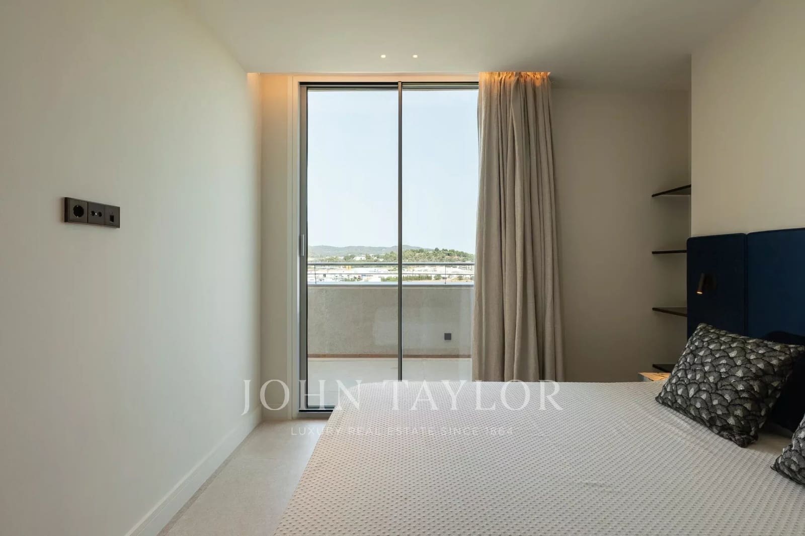3 sypialnia Penthouse na sprzedaż w Miasto Ibiza / Eivissa z basenem - 2 950 000 € (Ref: 10042247)