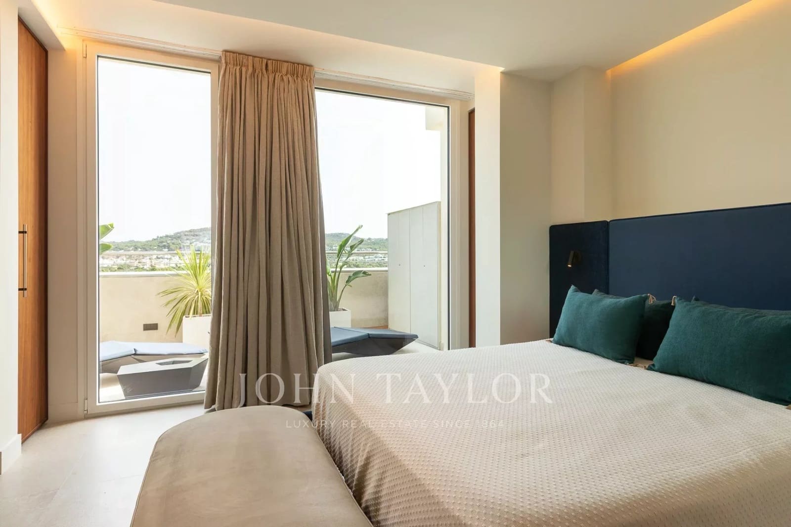 3 sypialnia Penthouse na sprzedaż w Miasto Ibiza / Eivissa z basenem - 2 950 000 € (Ref: 10042247)
