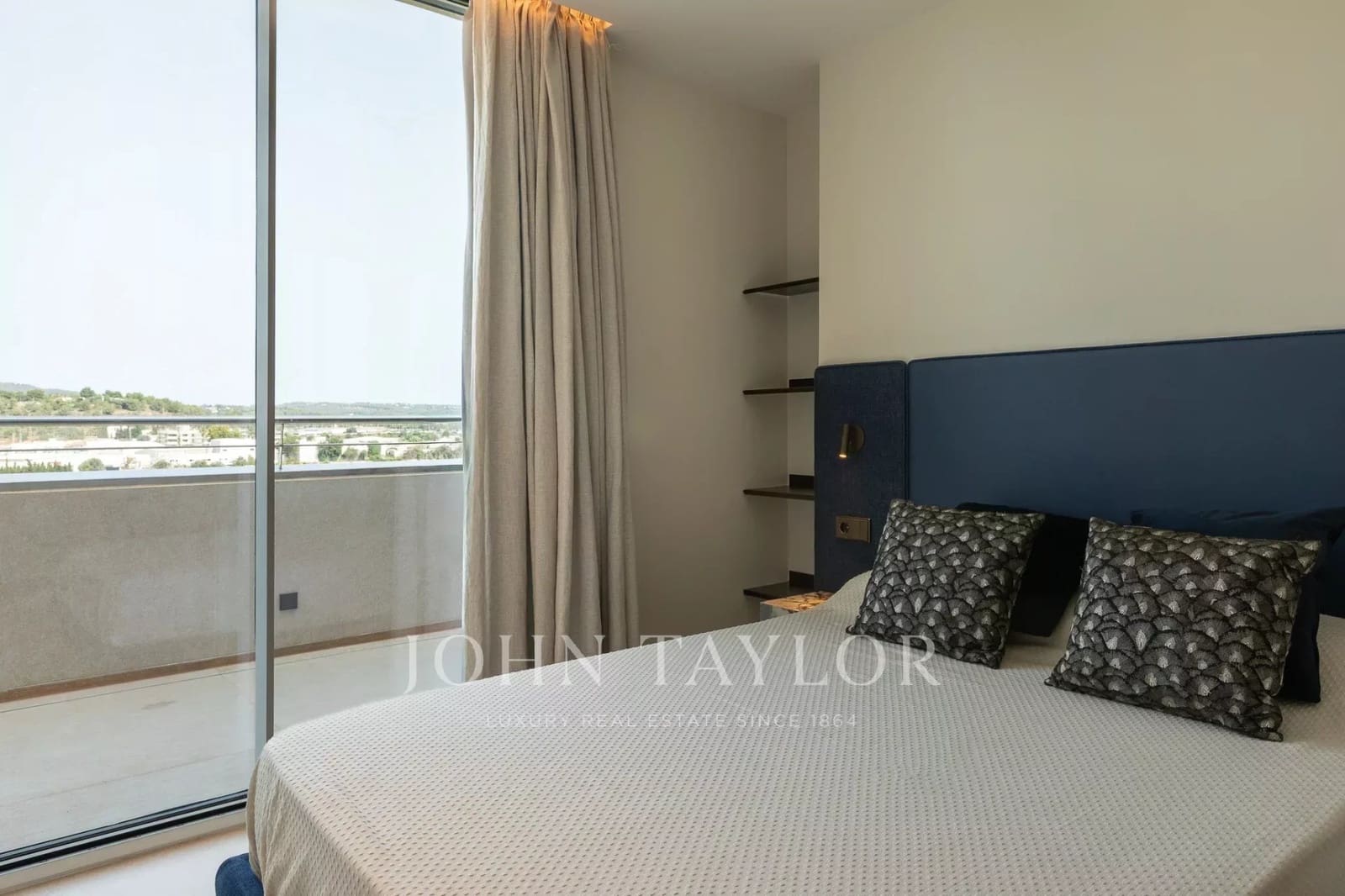 3 sypialnia Penthouse na sprzedaż w Miasto Ibiza / Eivissa z basenem - 2 950 000 € (Ref: 10042247)