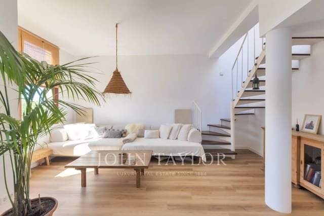 3 slaapkamer Penthouse te koop in Santa Gertrudis de Fruitera, Santa Eulalia / Santa Eularia - € 1.240.000 (Ref: 10093956)