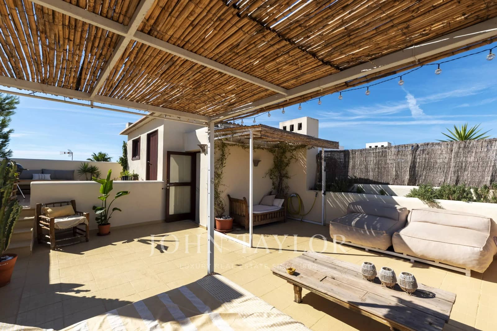 3 slaapkamer Penthouse te koop in Santa Gertrudis de Fruitera - € 1.240.000 (Ref: 10093956)