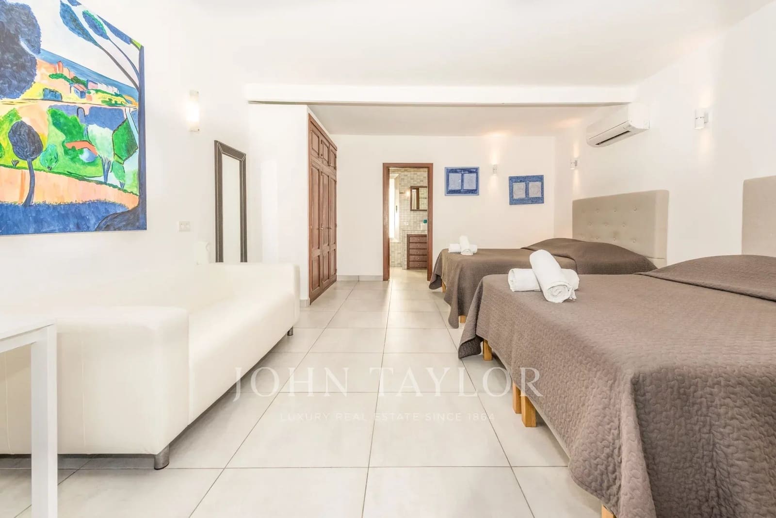 6 sypialnia Willa do wynajęcia w Santa Eulalia / Santa Eularia z basenem - 12 000 € (Ref: 10135243)