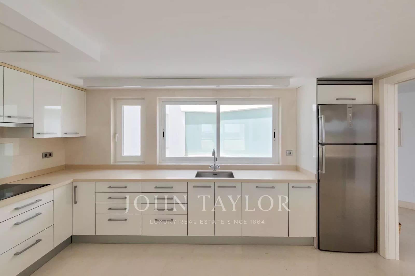 4 bedroom Apartment for sale in Cala Llenya with pool garage - € 2,000,000 (Ref: 9428636)