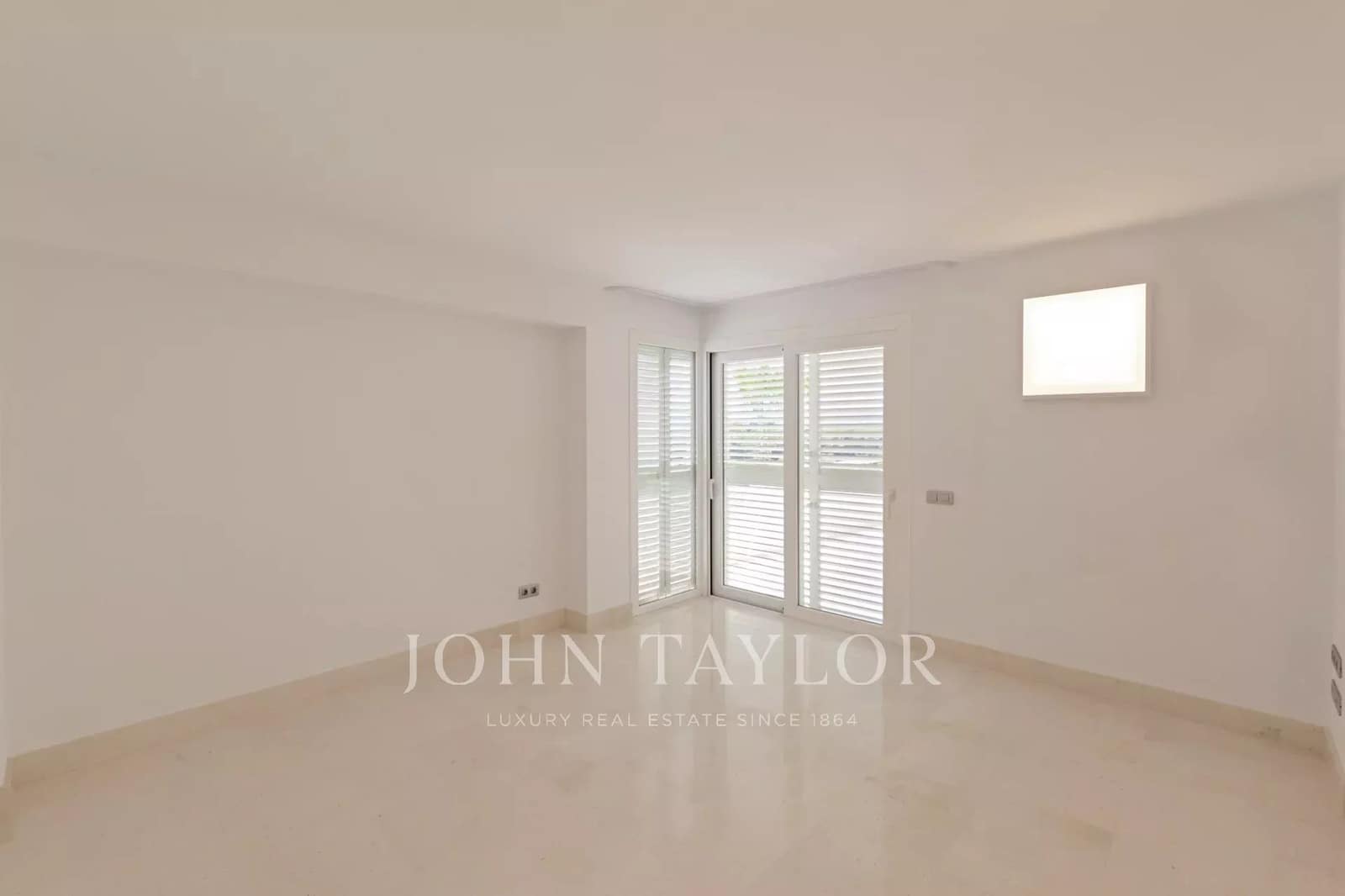 4 bedroom Apartment for sale in Cala Llenya with pool garage - € 2,000,000 (Ref: 9428636)