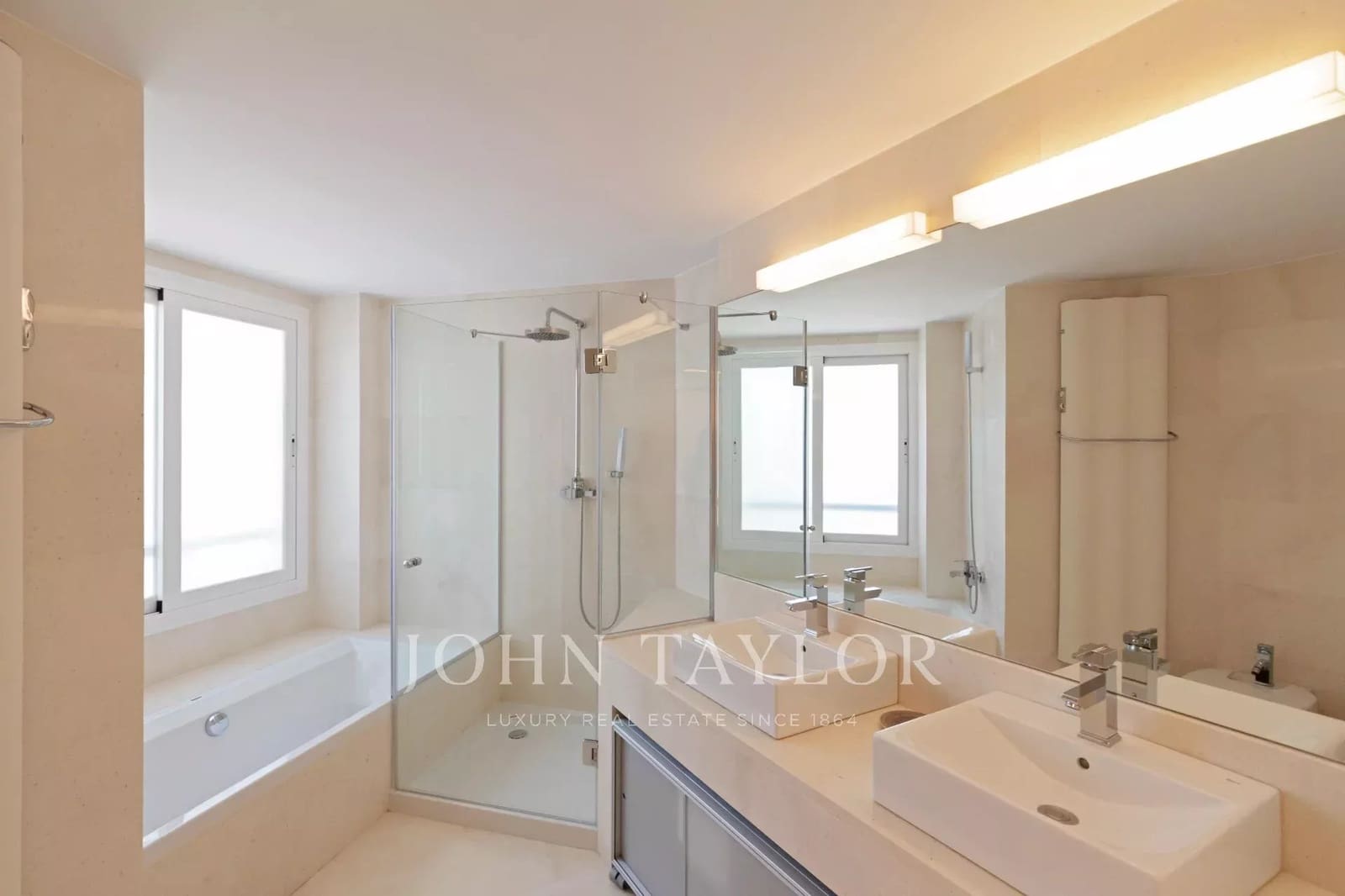 4 bedroom Apartment for sale in Cala Llenya with pool garage - € 2,000,000 (Ref: 9428636)