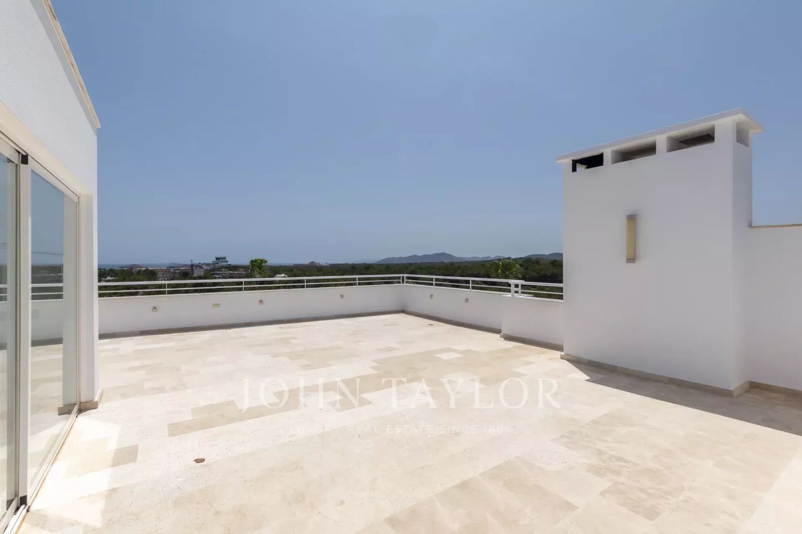 4 bedroom Apartment for sale in Cala Llenya with pool garage - € 2,000,000 (Ref: 9428636)