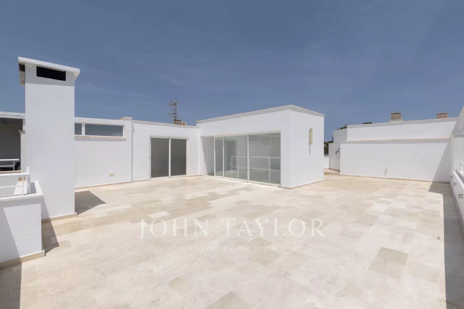 4 bedroom Apartment for sale in Cala Llenya with pool garage - € 2,000,000 (Ref: 9428636)