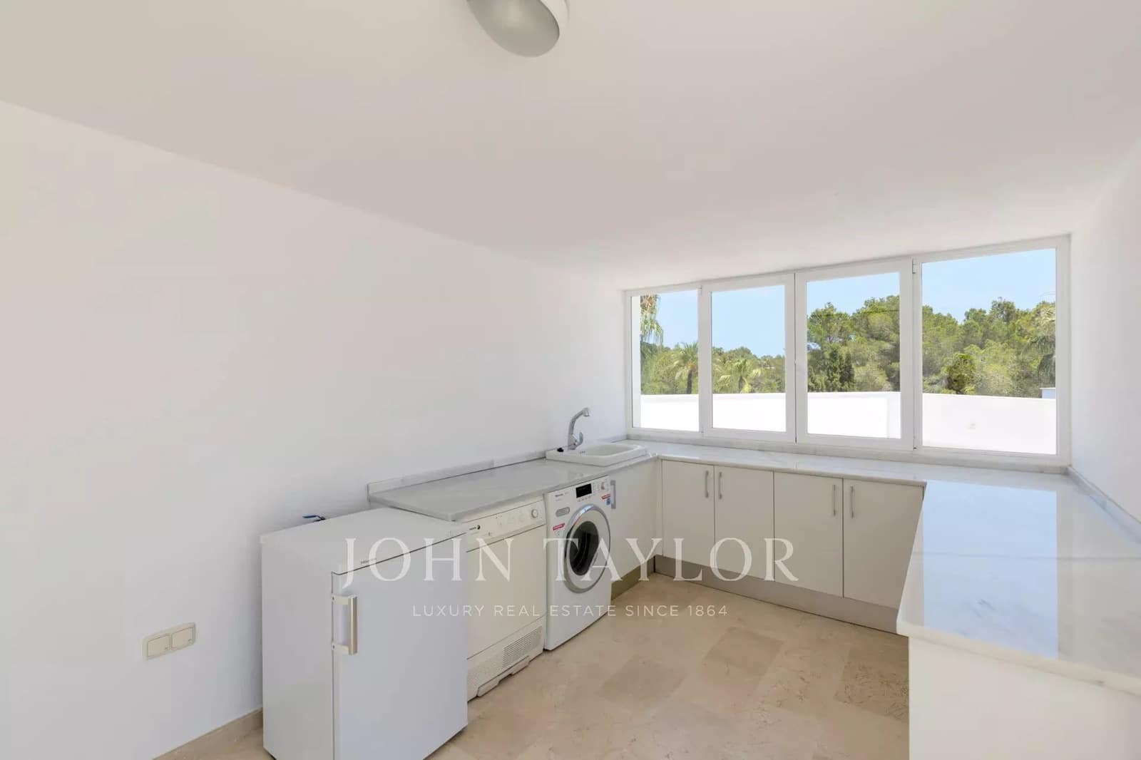 4 bedroom Apartment for sale in Cala Llenya with pool garage - € 2,000,000 (Ref: 9428636)