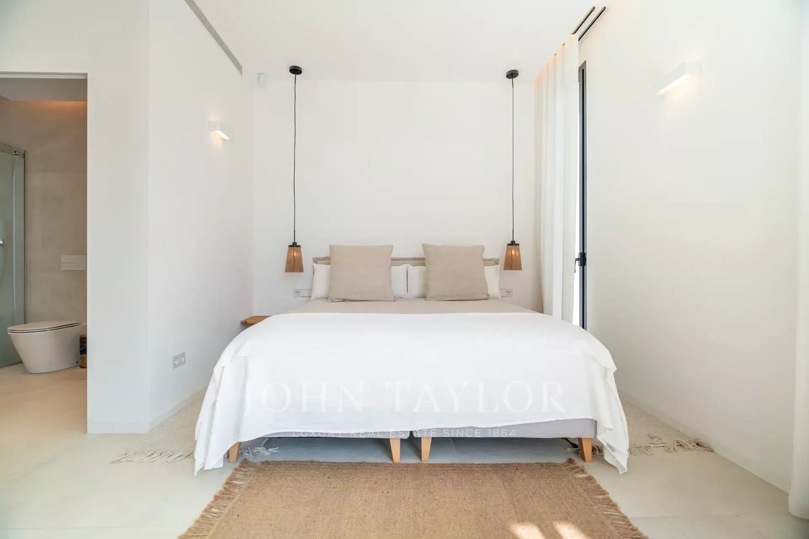 5 bedroom Villa for rent in Cap Martinet with pool - € 17,500 (Ref: 9428639)