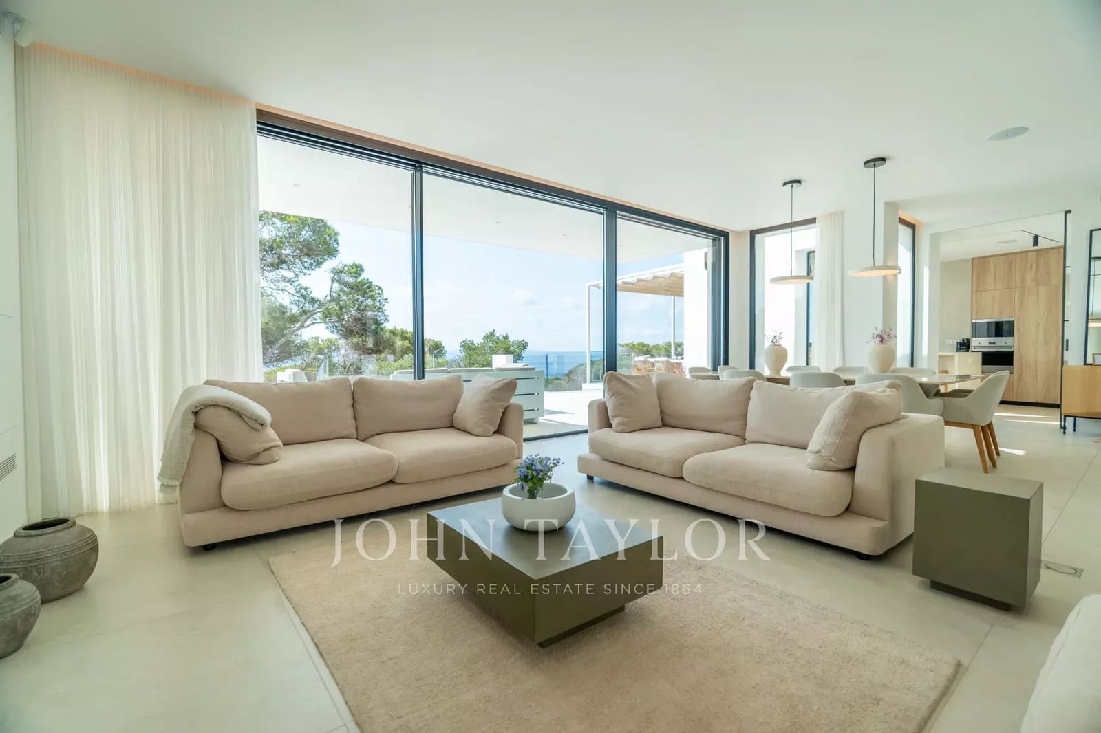 5 bedroom Villa for rent in Cap Martinet with pool - € 17,500 (Ref: 9428639)