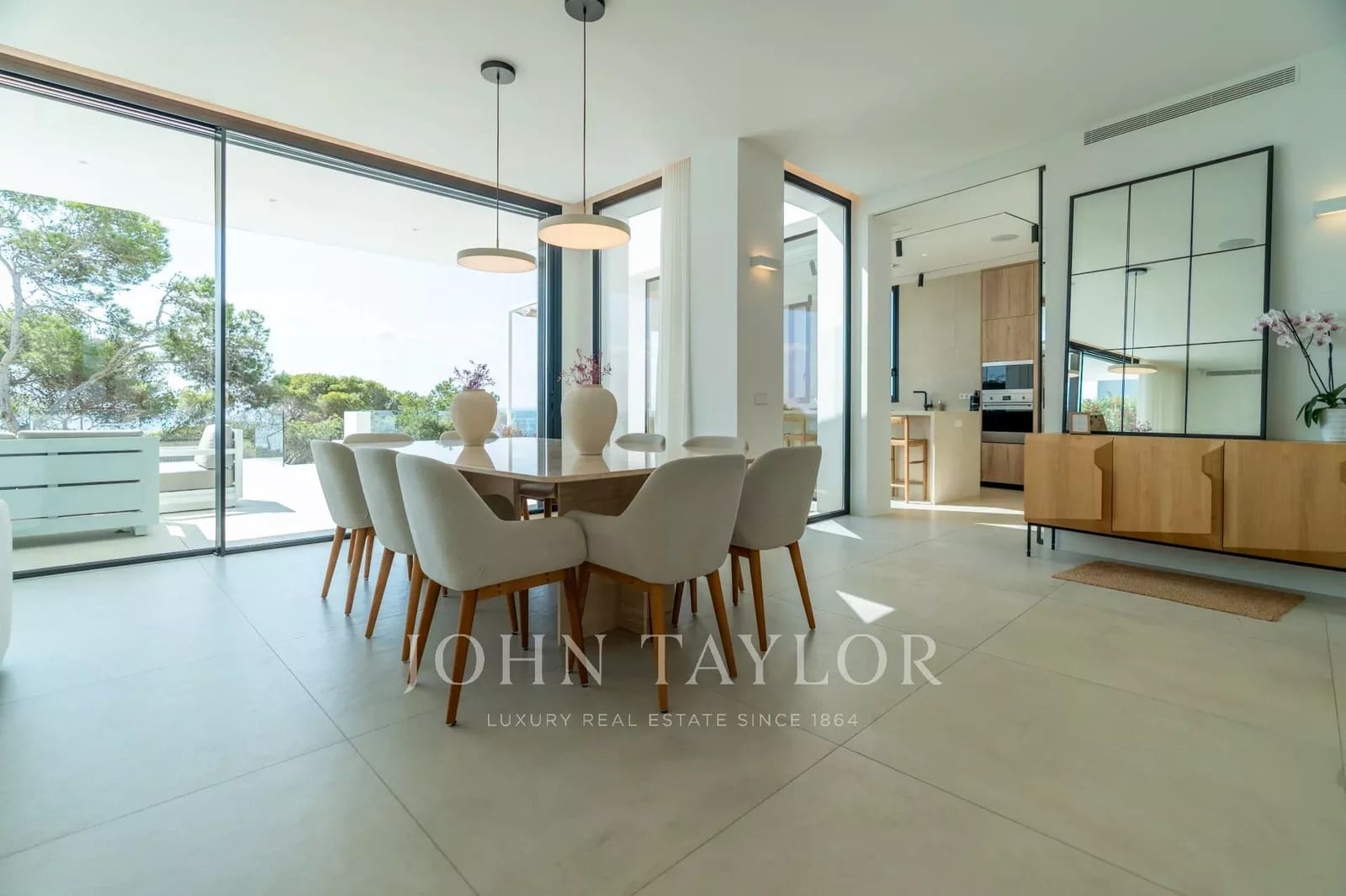 5 bedroom Villa for rent in Cap Martinet with pool - € 17,500 (Ref: 9428639)