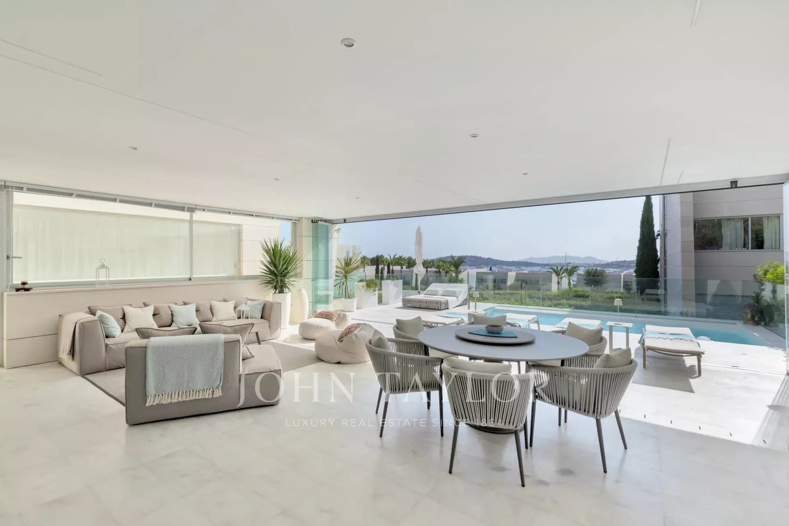 5 bedroom Apartment for sale in Ibiza / Eivissa town with pool - € 4,750,000 (Ref: 9428640)