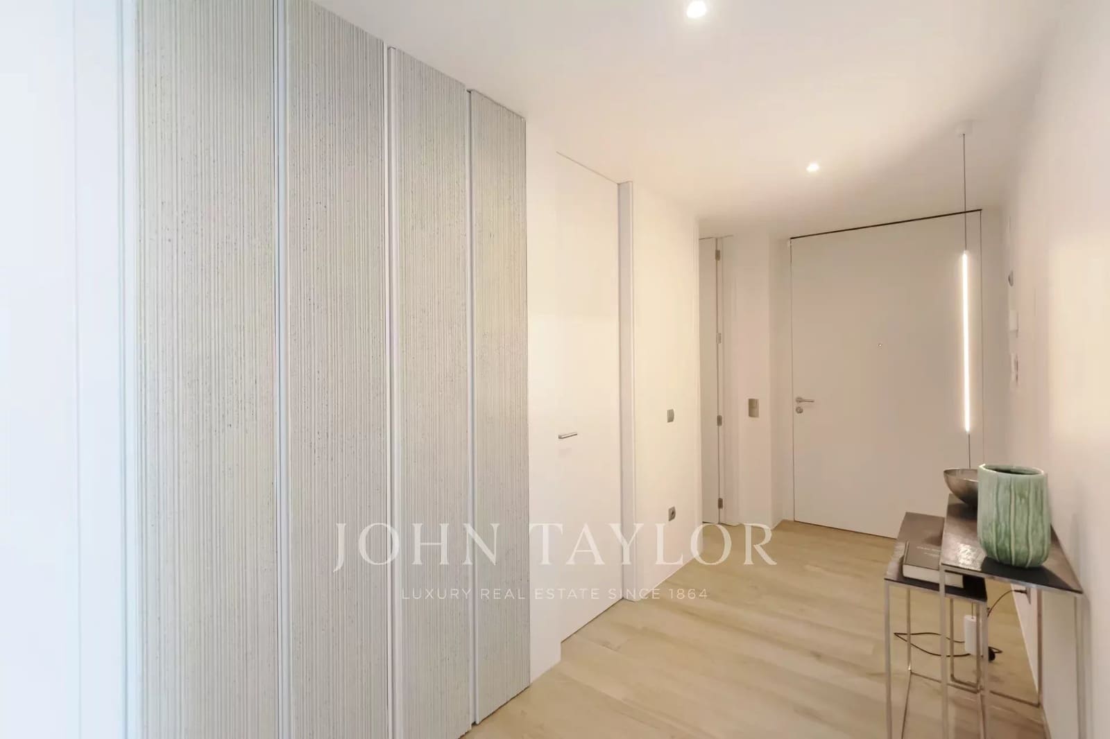 5 bedroom Apartment for sale in Ibiza / Eivissa town with pool - € 4,750,000 (Ref: 9428640)