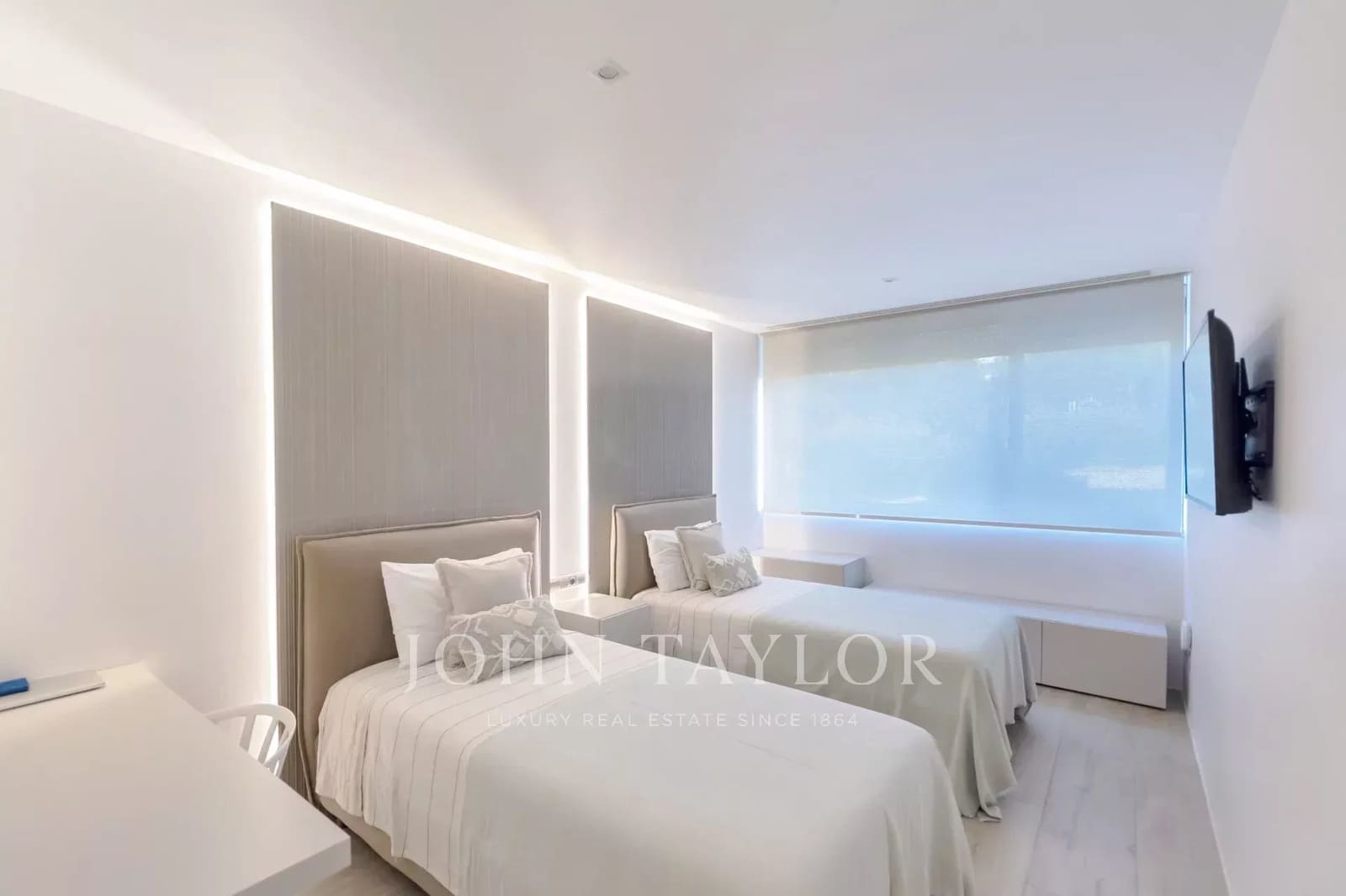 5 bedroom Apartment for sale in Ibiza / Eivissa town with pool - € 4,750,000 (Ref: 9428640)