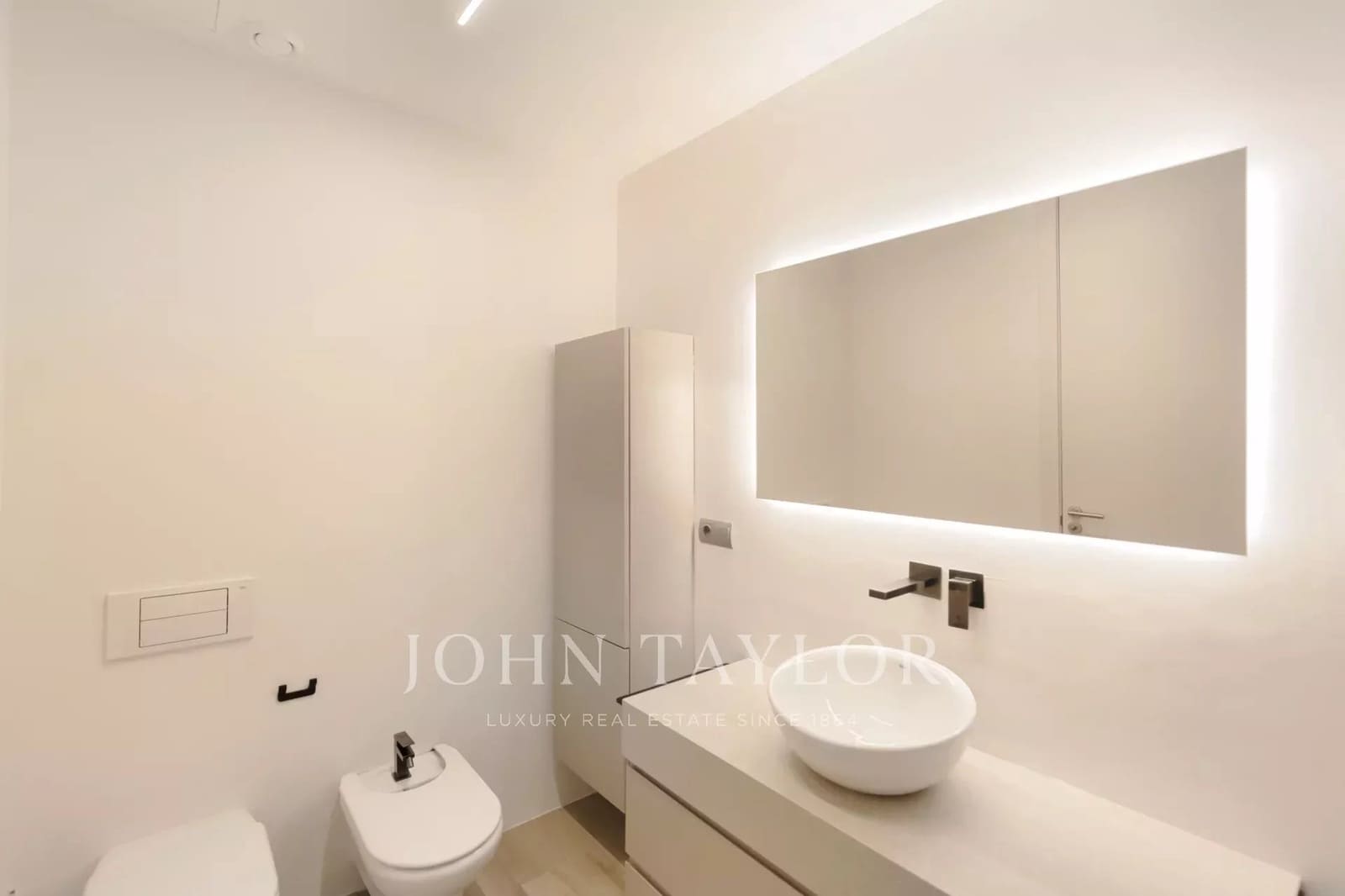 5 bedroom Apartment for sale in Ibiza / Eivissa town with pool - € 4,750,000 (Ref: 9428640)