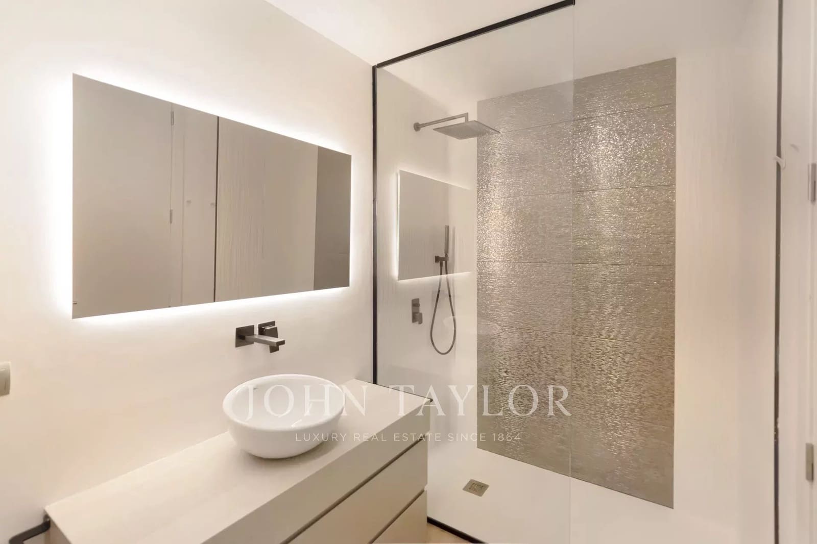 5 bedroom Apartment for sale in Ibiza / Eivissa town with pool - € 4,750,000 (Ref: 9428640)