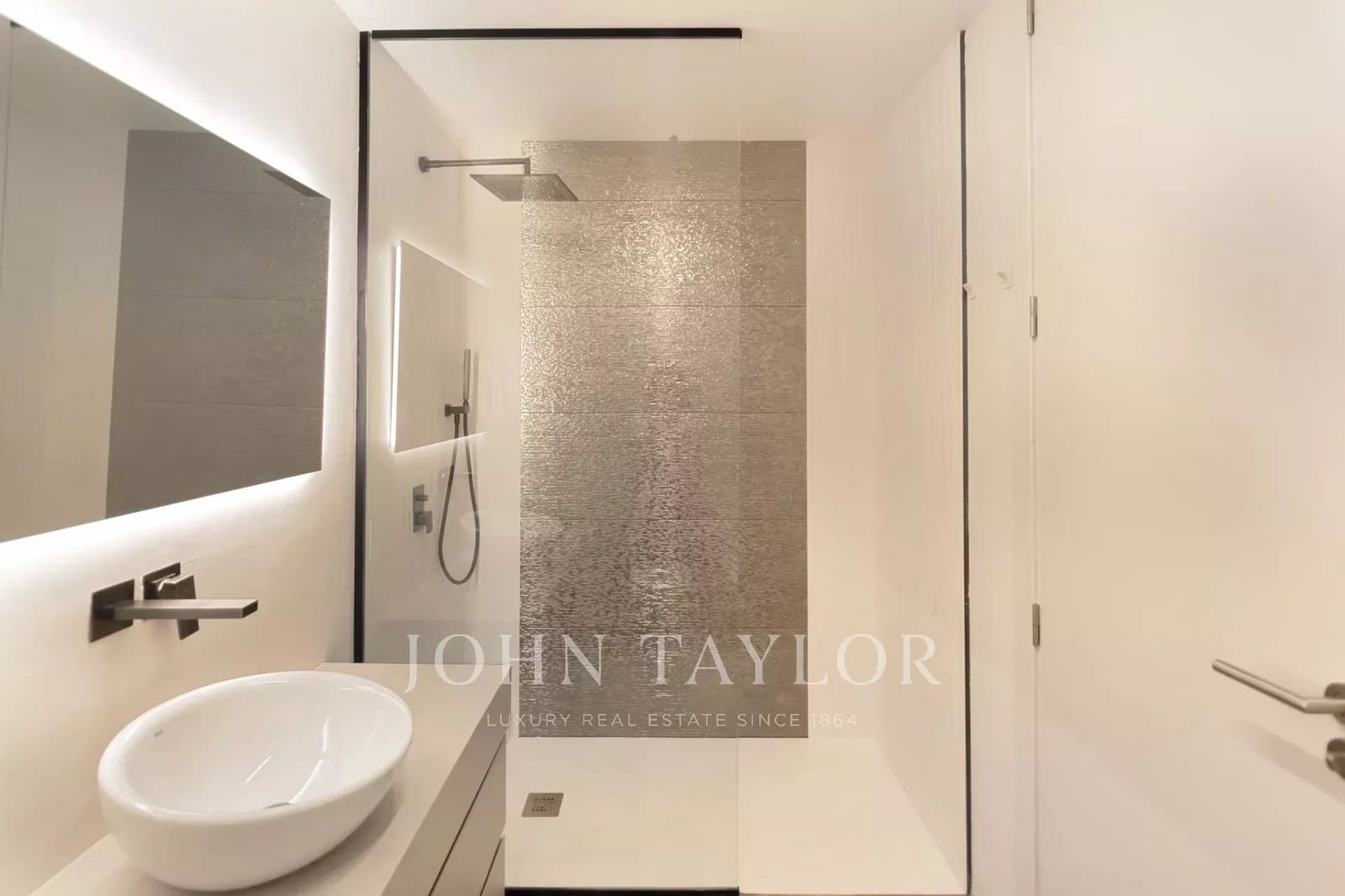 5 bedroom Apartment for sale in Ibiza / Eivissa town with pool - € 4,750,000 (Ref: 9428640)