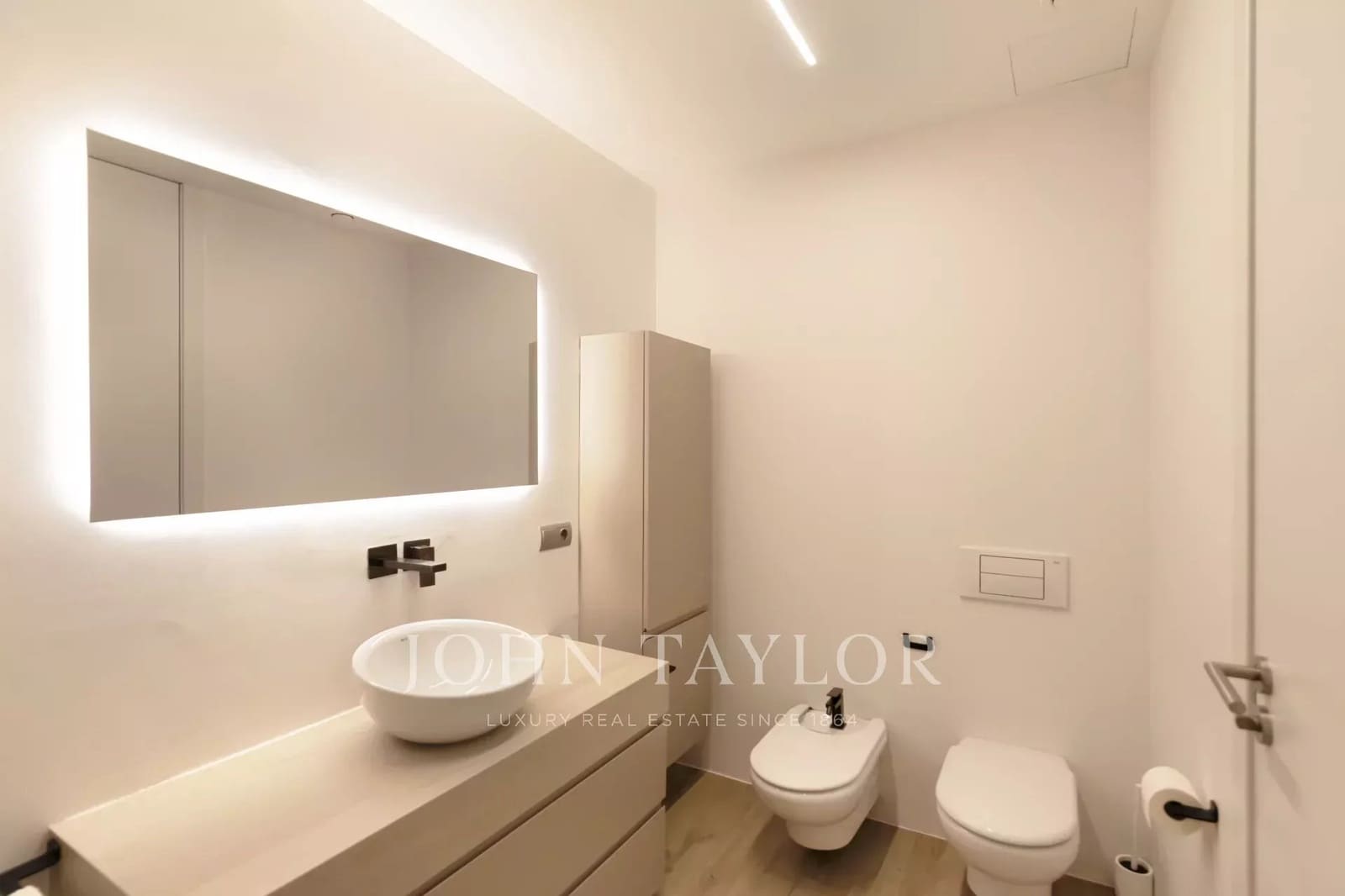 5 bedroom Apartment for sale in Ibiza / Eivissa town with pool - € 4,750,000 (Ref: 9428640)