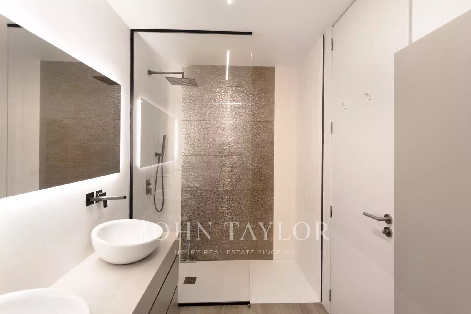 5 bedroom Apartment for sale in Ibiza / Eivissa town with pool - € 4,750,000 (Ref: 9428640)