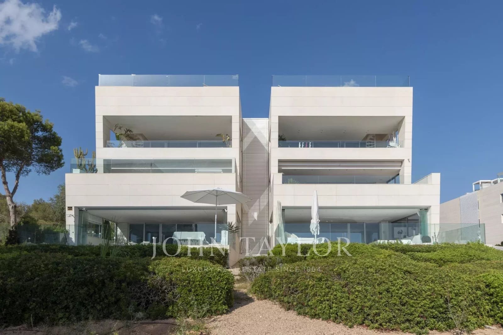5 bedroom Apartment for sale in Ibiza / Eivissa town with pool - € 4,750,000 (Ref: 9428640)