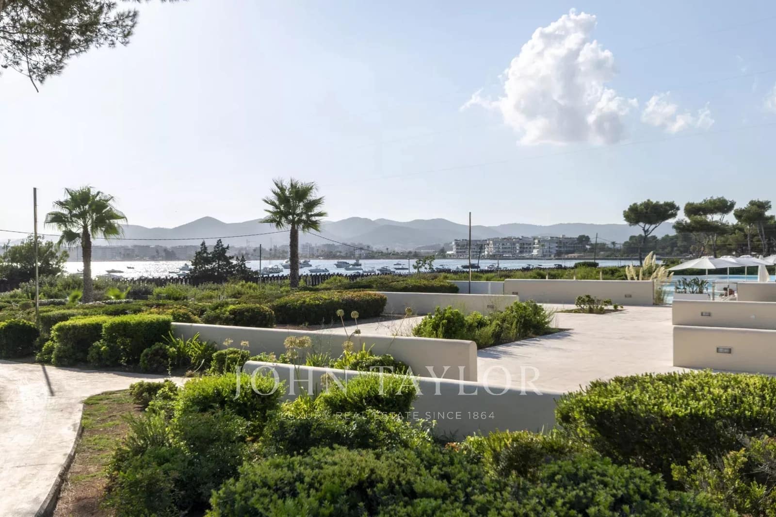 5 bedroom Apartment for sale in Ibiza / Eivissa town with pool - € 4,750,000 (Ref: 9428640)