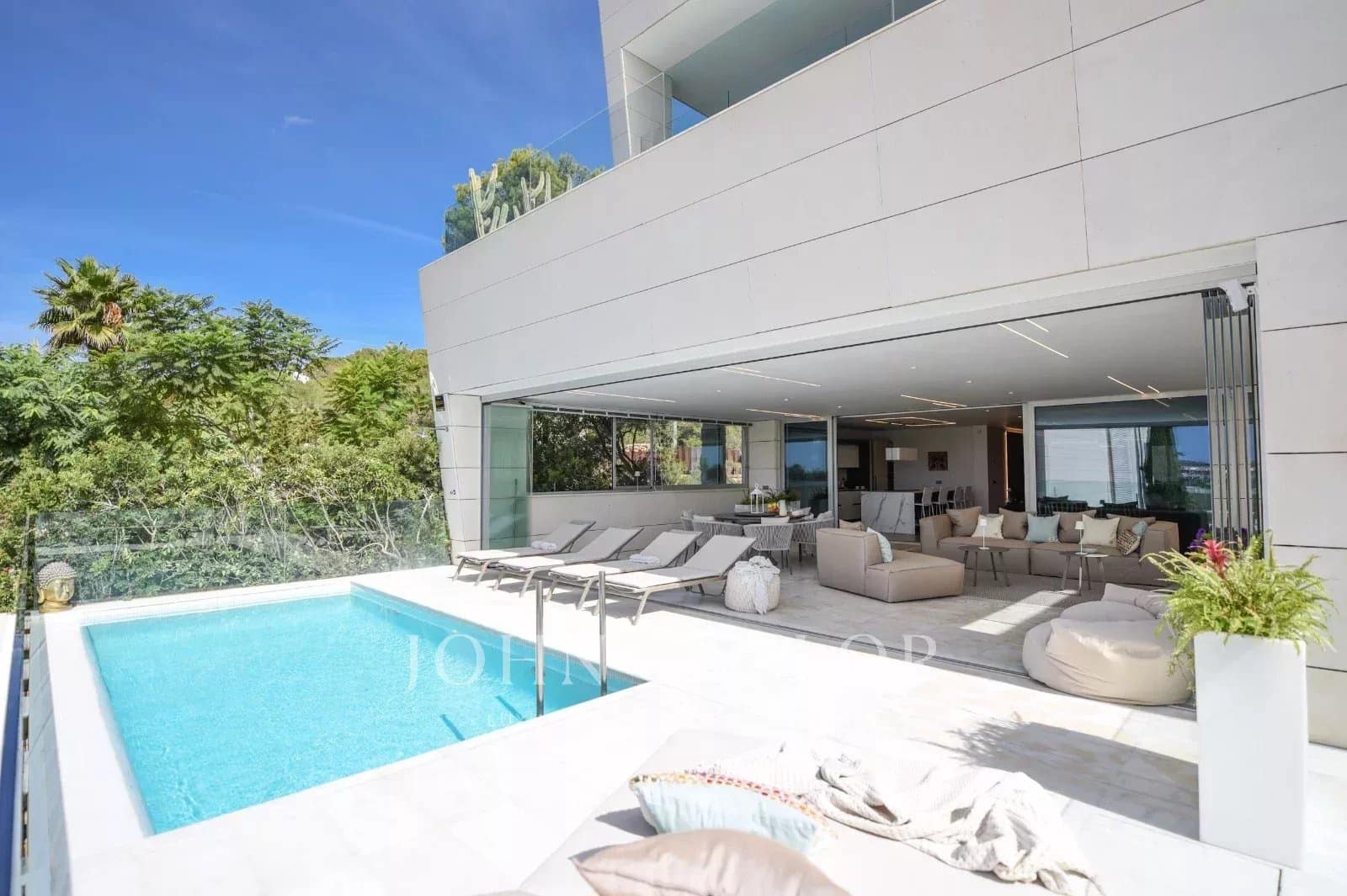 5 bedroom Apartment for sale in Ibiza / Eivissa town with pool - € 4,750,000 (Ref: 9428640)