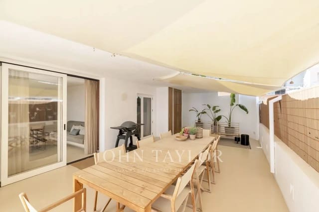 2 soveværelse Lejlighed til salg i Santa Eulalia / Santa Eularia med garage - € 1.200.000 (Ref: 9428644)