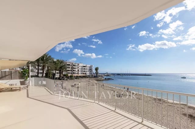 2 soveværelse Lejlighed til salg i Santa Eulalia / Santa Eularia med garage - € 1.200.000 (Ref: 9428644)