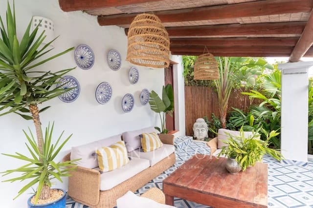 3 Zimmer Apartment zu verkaufen in Cala Llonga, Santa Eulalia / Santa Eularia mit Pool - 2.350.000 € (Ref: 9428648)