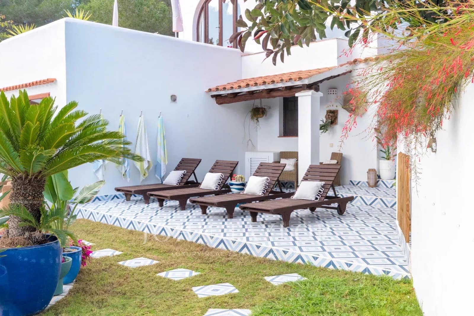 3 Zimmer Apartment zu verkaufen in Cala Llonga mit Pool - 2.350.000 € (Ref: 9428648)