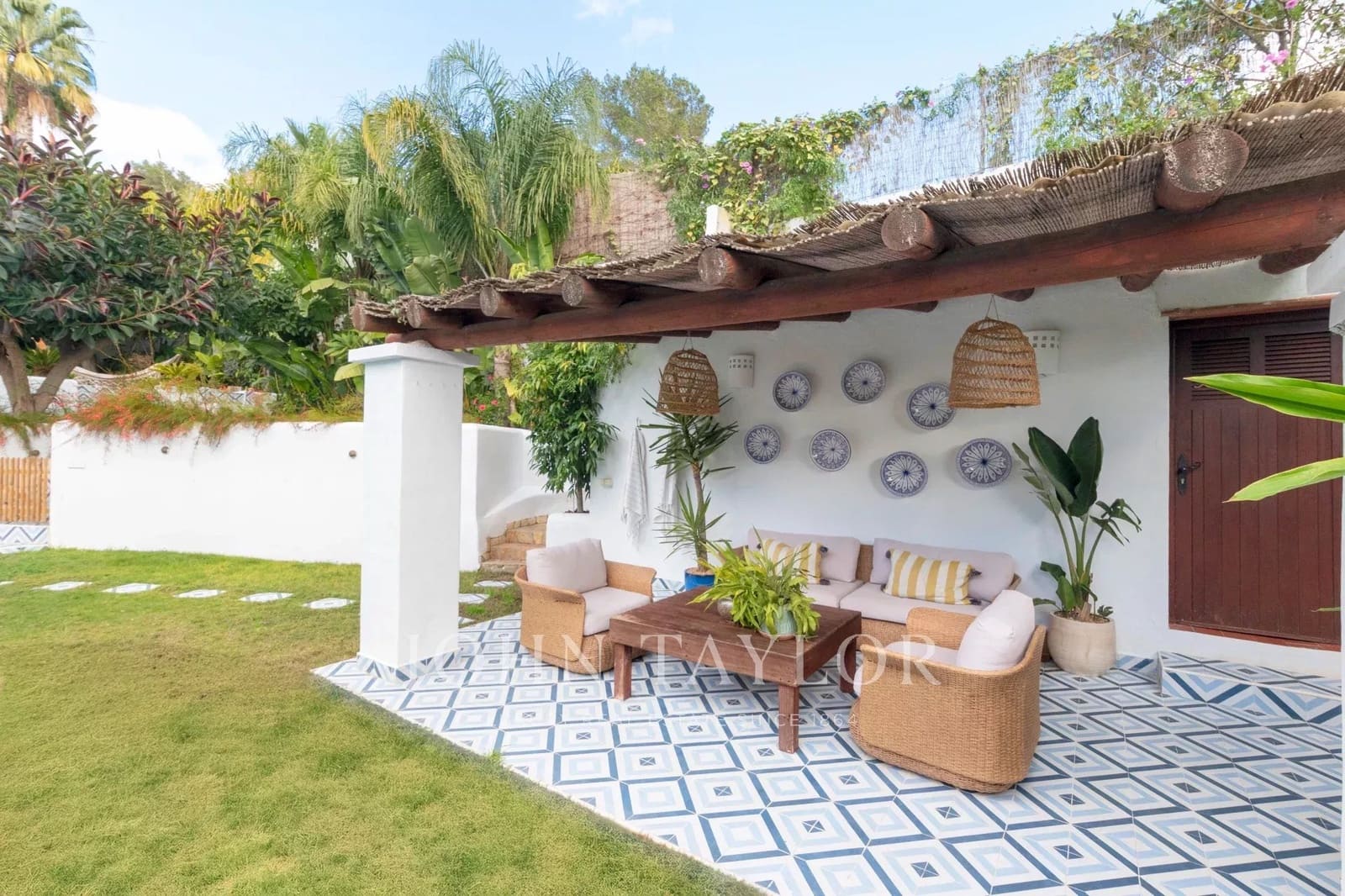 3 Zimmer Apartment zu verkaufen in Cala Llonga mit Pool - 2.350.000 € (Ref: 9428648)