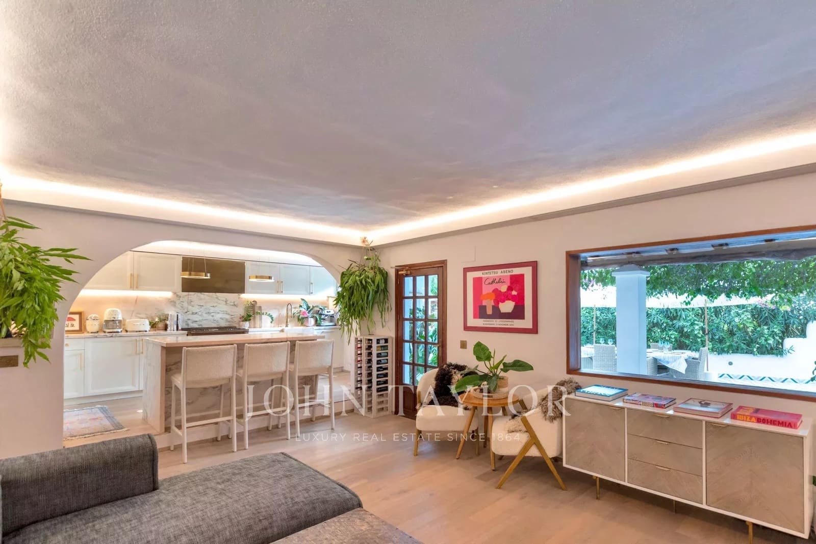 3 Zimmer Apartment zu verkaufen in Cala Llonga mit Pool - 2.350.000 € (Ref: 9428648)