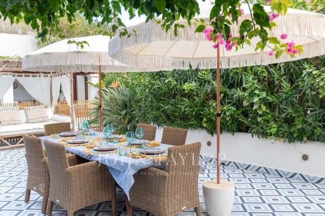 3 Zimmer Apartment zu verkaufen in Cala Llonga, Santa Eulalia / Santa Eularia mit Pool - 2.350.000 € (Ref: 9428648)