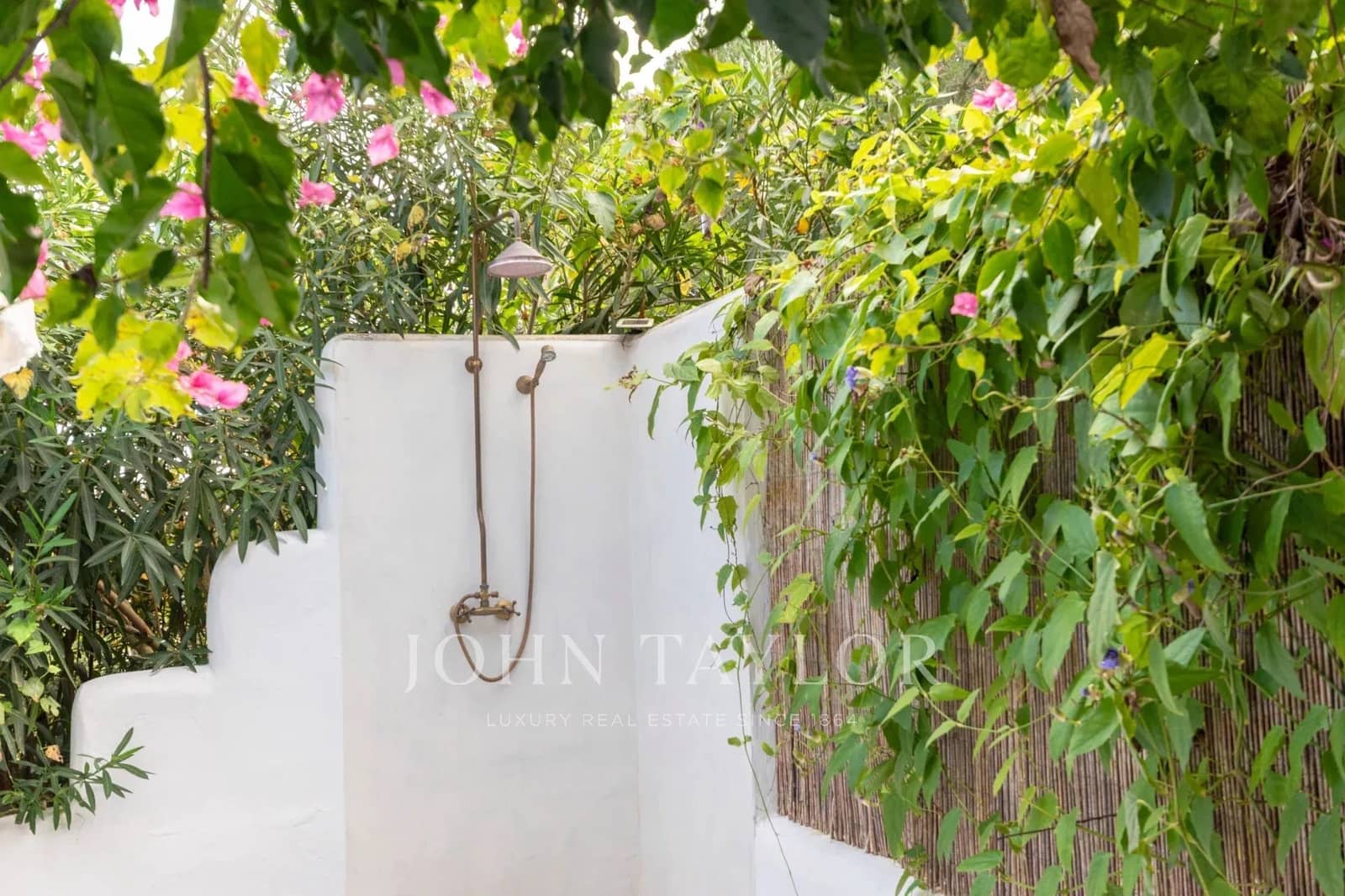 3 Zimmer Apartment zu verkaufen in Cala Llonga mit Pool - 2.350.000 € (Ref: 9428648)