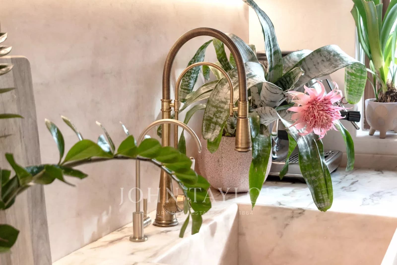 3 Zimmer Apartment zu verkaufen in Cala Llonga mit Pool - 2.350.000 € (Ref: 9428648)