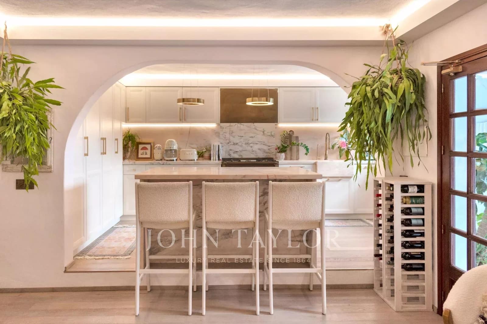 3 Zimmer Apartment zu verkaufen in Cala Llonga mit Pool - 2.350.000 € (Ref: 9428648)